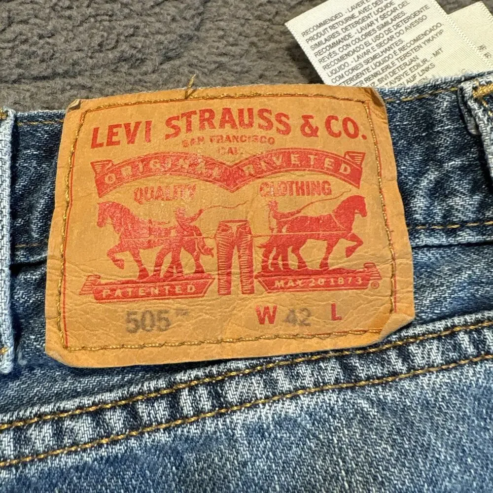 Levi's Men's 505 Regular Fit Denim Shorts Light Wash Summer Casual Size 42 - Picture 6 of 8
